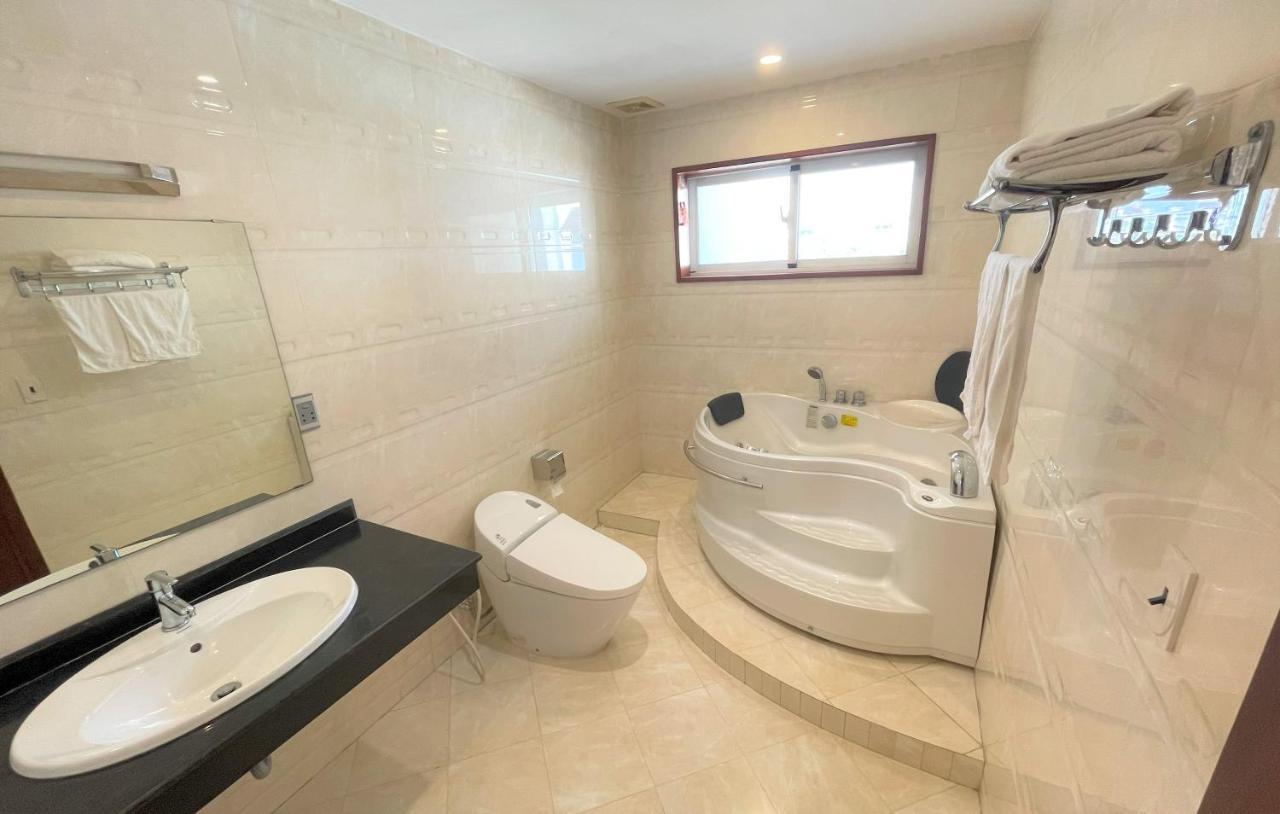 הלונג Minh Duc Green Hotel Tuan Chau מראה חיצוני תמונה
